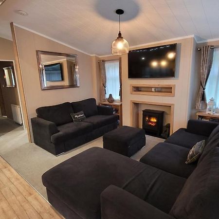 Luxury Lodge On Edge Of New Forest And 800M From Sea Entertainment And Leisure Passes Included Milford on Sea Exterior foto