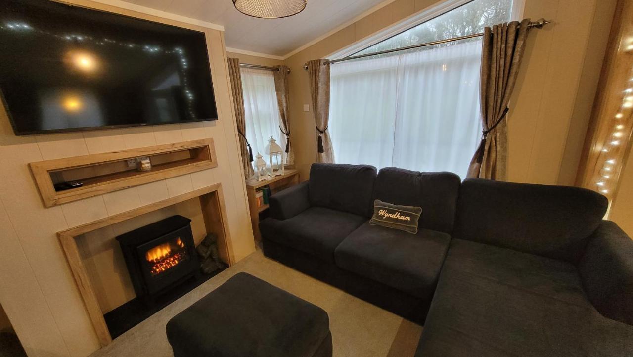 Luxury Lodge On Edge Of New Forest And 800M From Sea Entertainment And Leisure Passes Included Milford on Sea Exterior foto